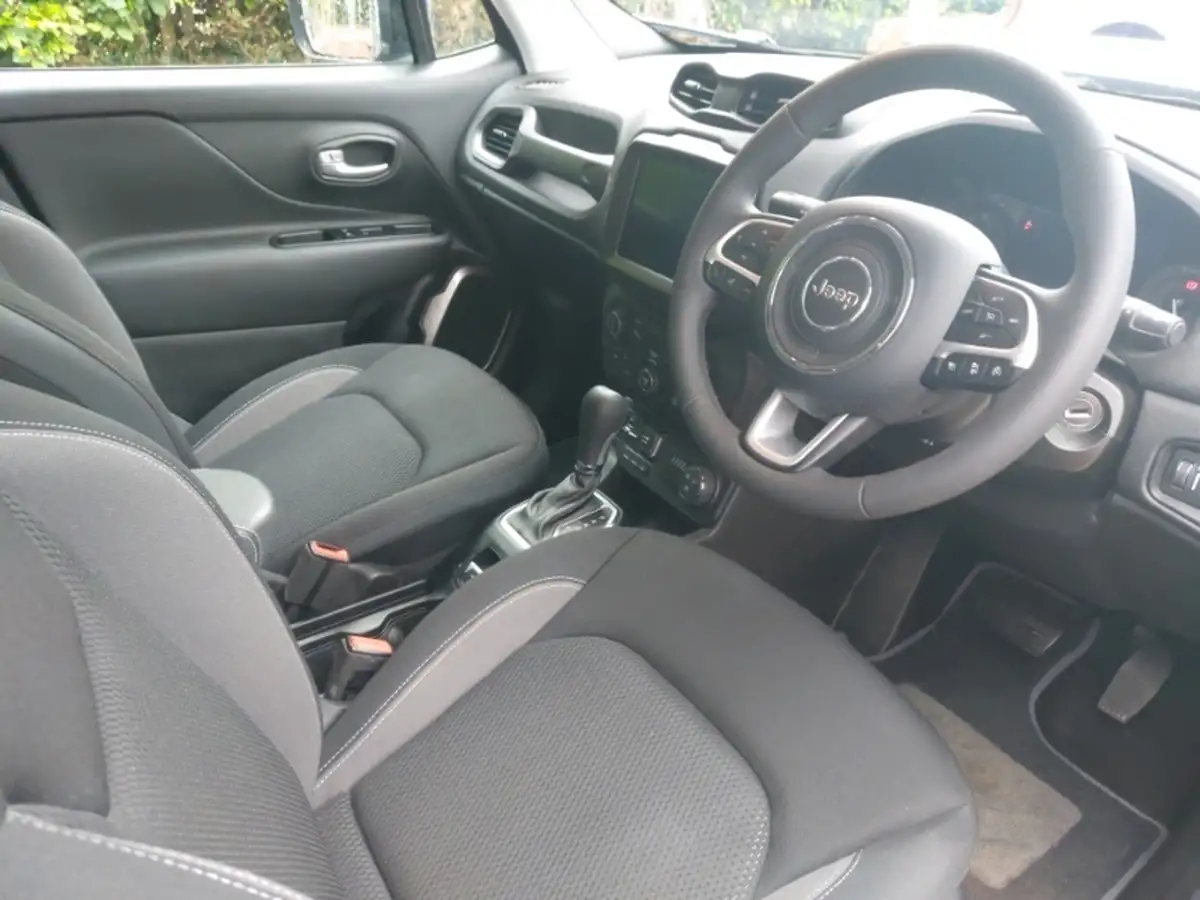 2023-jeep-renegade-13-gse-limited-big-13
