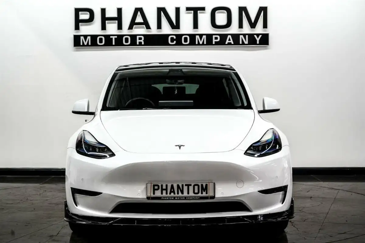 2022-tesla-model-y-e-long-range-big-1