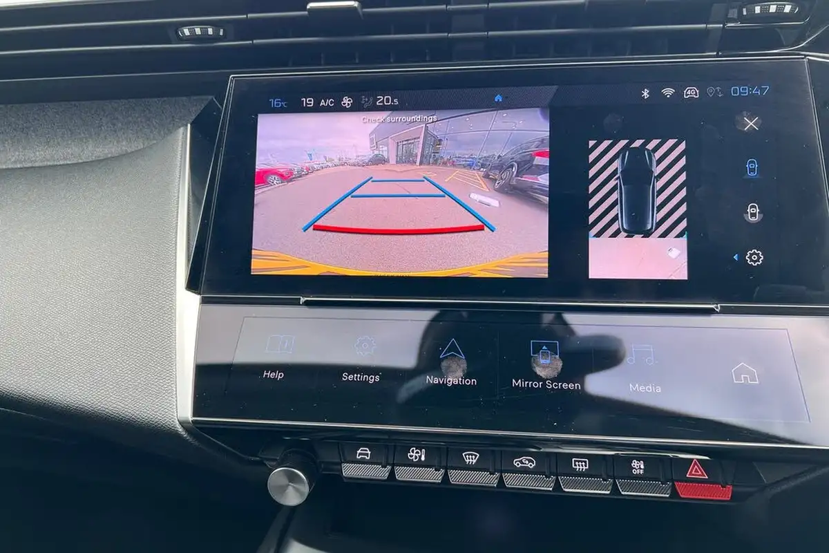 2023-peugeot-308-12-puretech-allure-premium-130ps-big-14