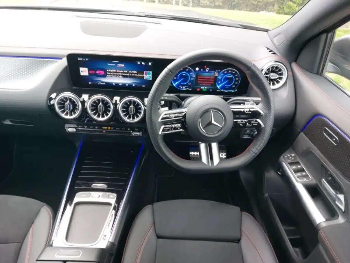2024-mercedes-benz-eqa-e-eqa-250-amg-line-executive-big-6