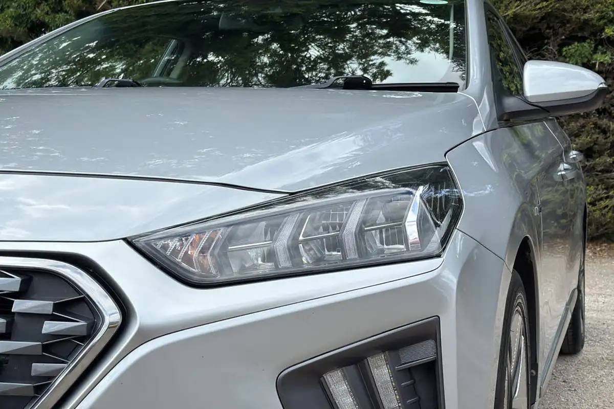 2020-hyundai-ioniq-16-gdi-premium-se-hybrid-big-27
