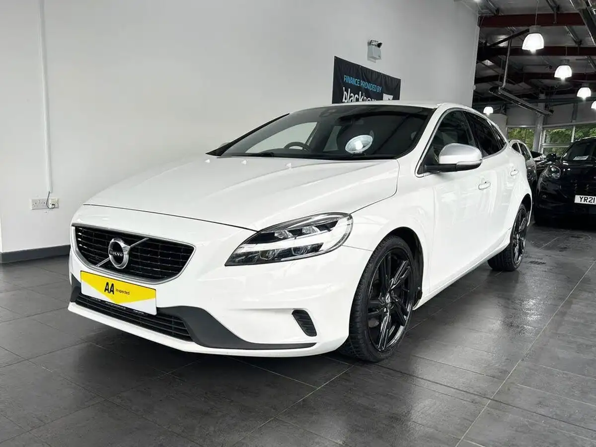 2017-volvo-v40-20-t3-r-design-pro-big-5