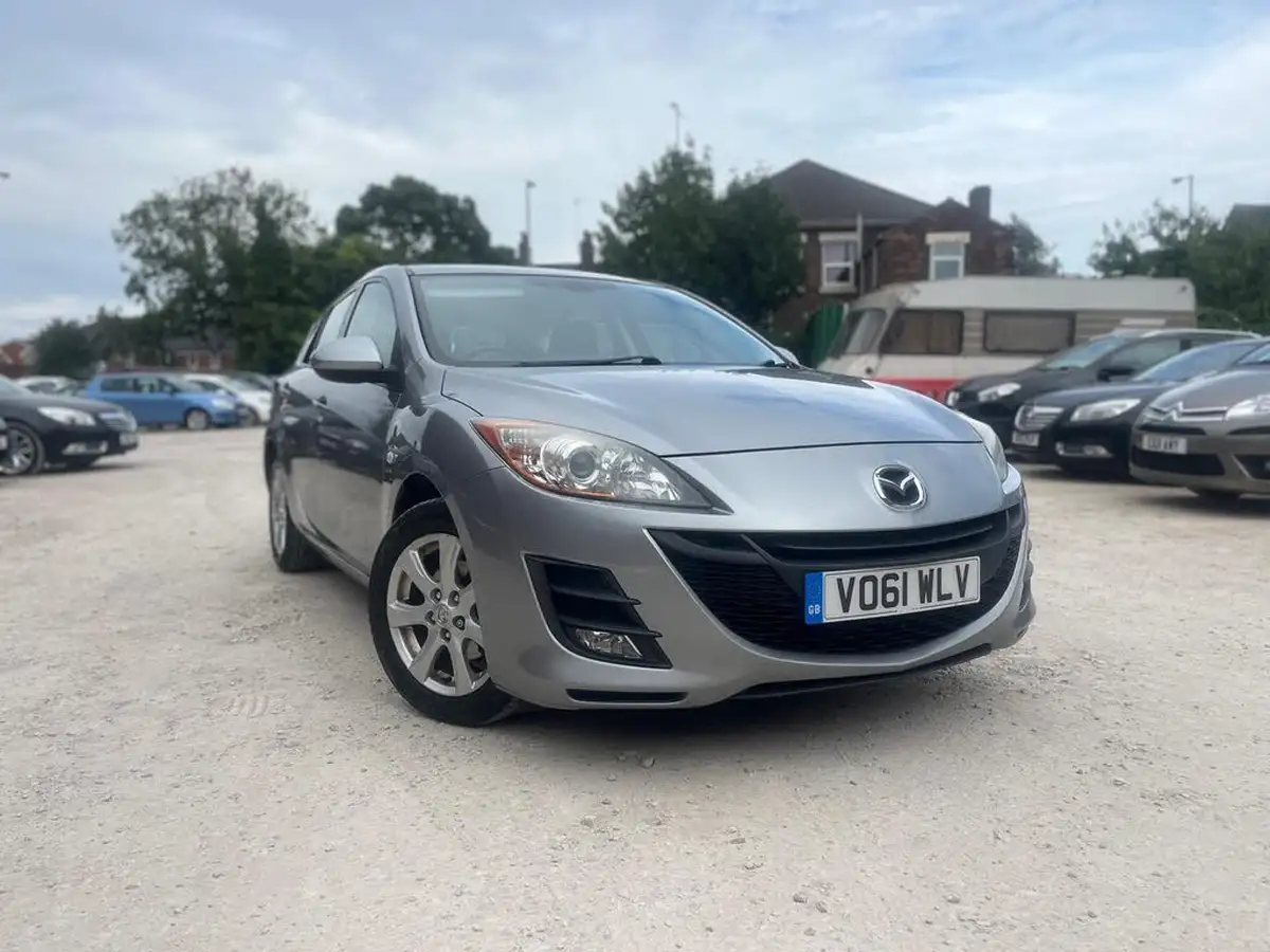 2011-mazda-mazda3-16td-ts2-nav-big-1