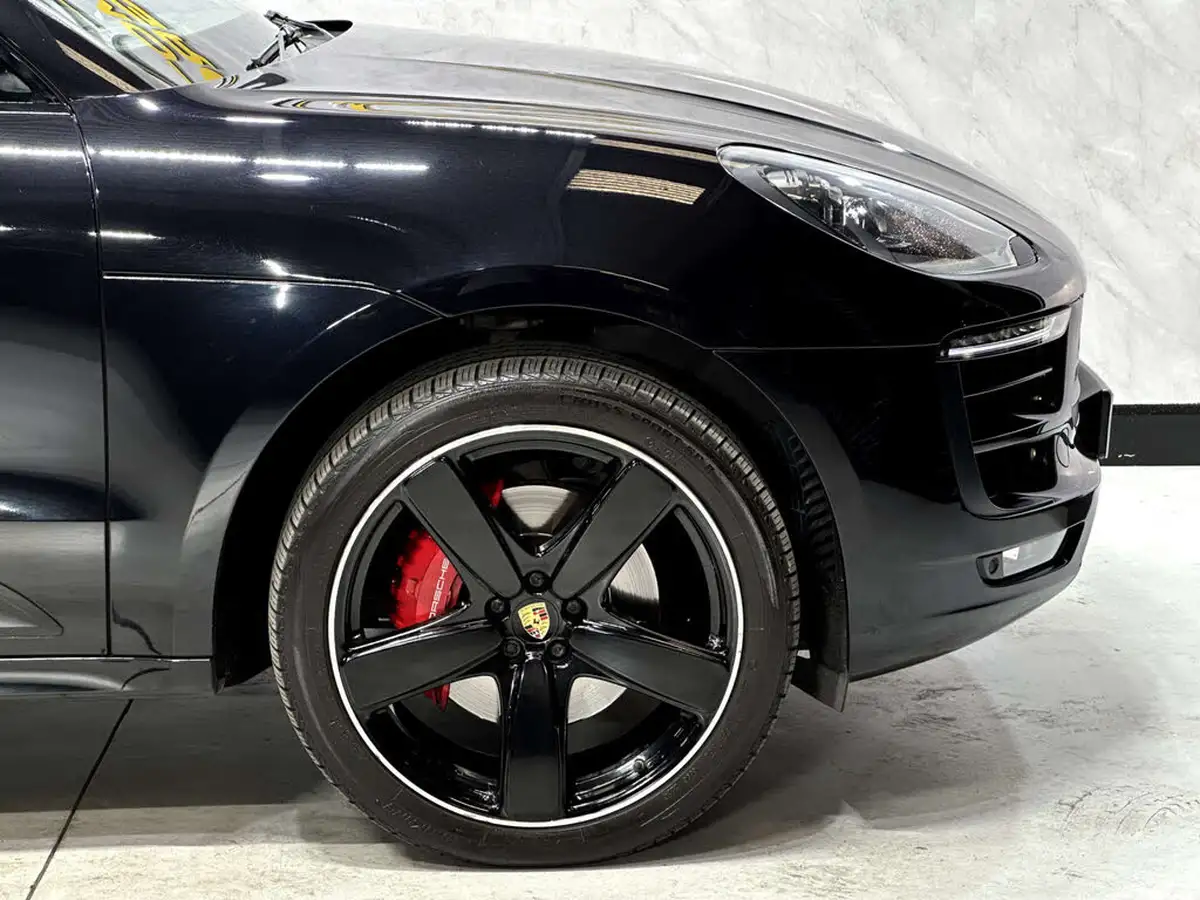 2016-porsche-macan-30-gts-big-7