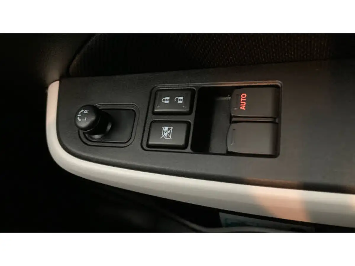 2021-suzuki-swift-12-dualjet-sz-l-big-24