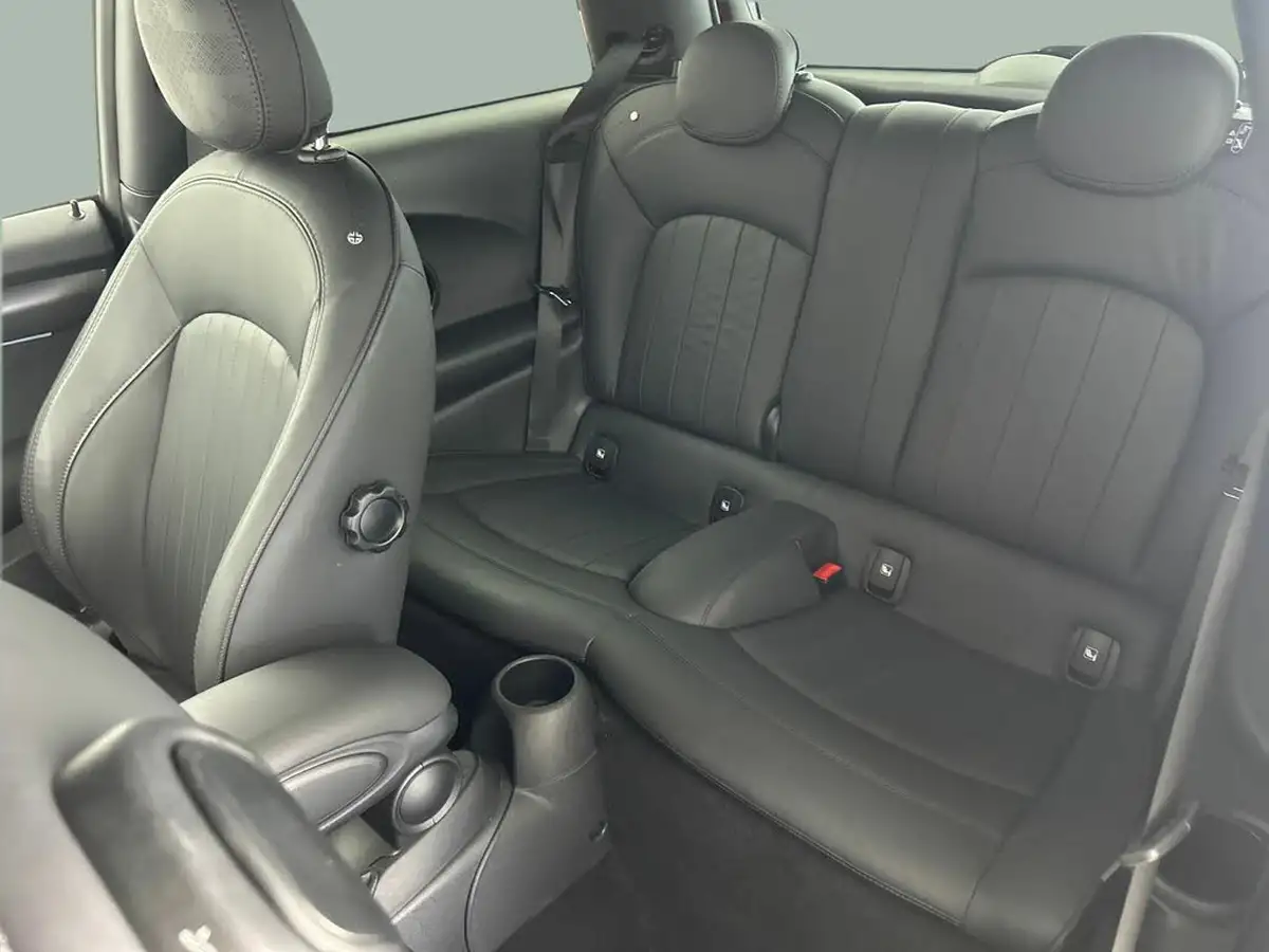 2021-mini-cooper-15-cooper-exclusive-hatchback-3d-big-25