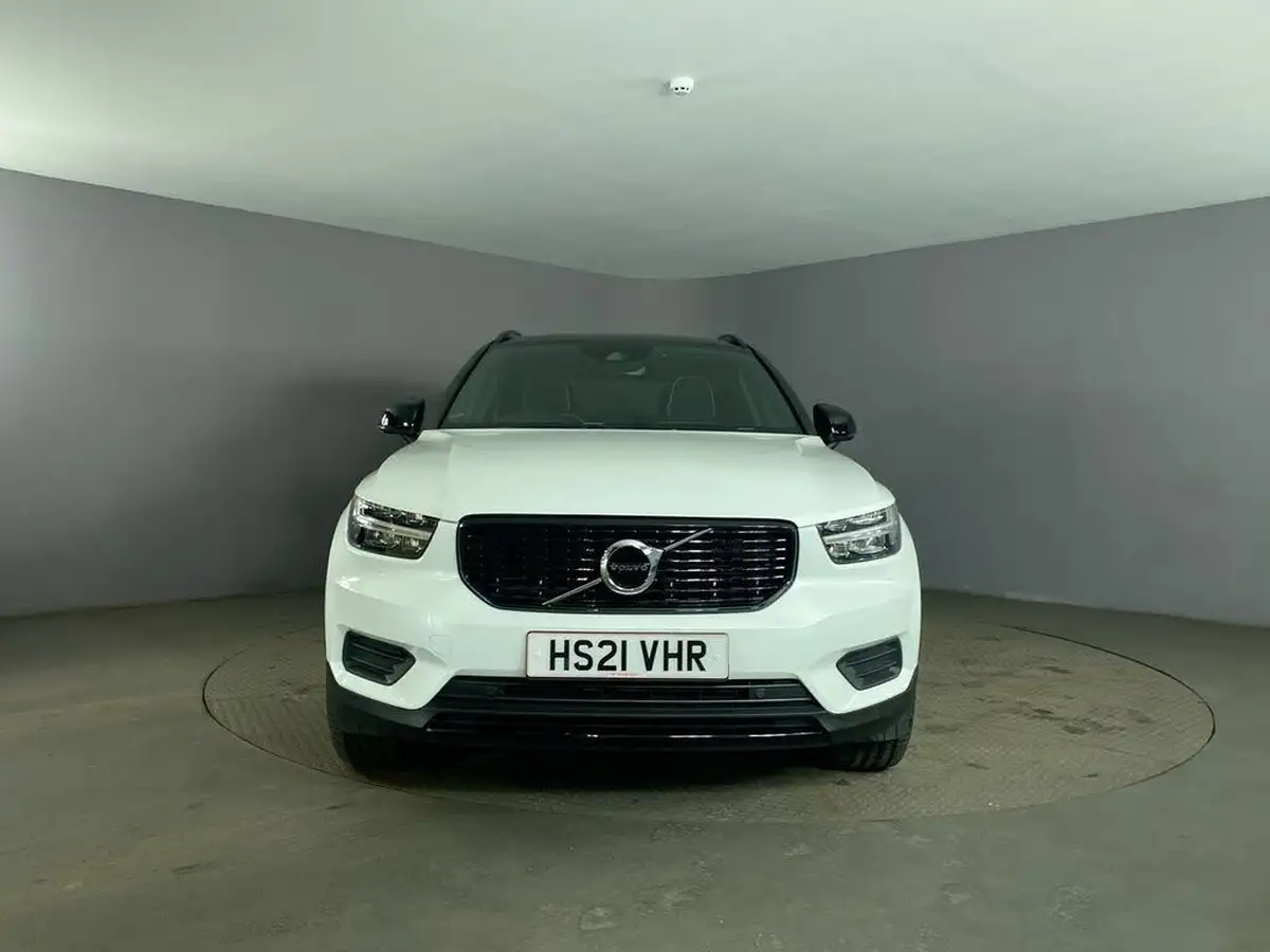 2021-volvo-xc40-15-t3-r-design-161bhp-auto-big-2