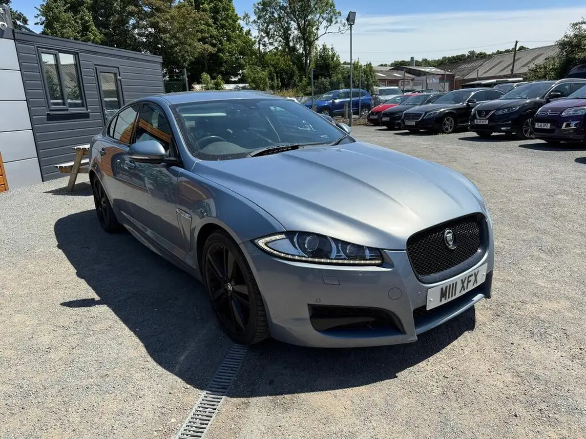 2013-jaguar-xf-30td-s-premium-luxury-ss-saloon-4d-auto-big-2