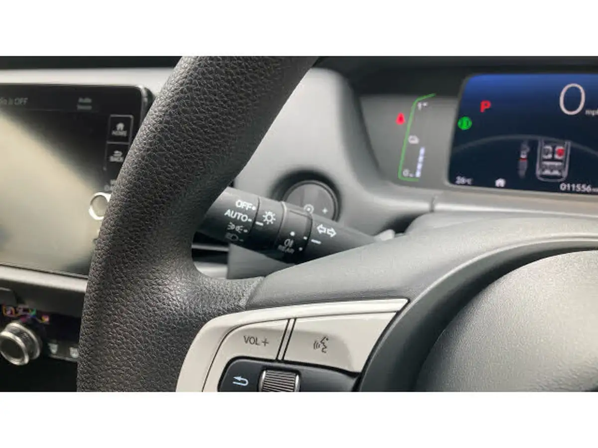 2023-honda-jazz-15-i-mmd-sr-big-19