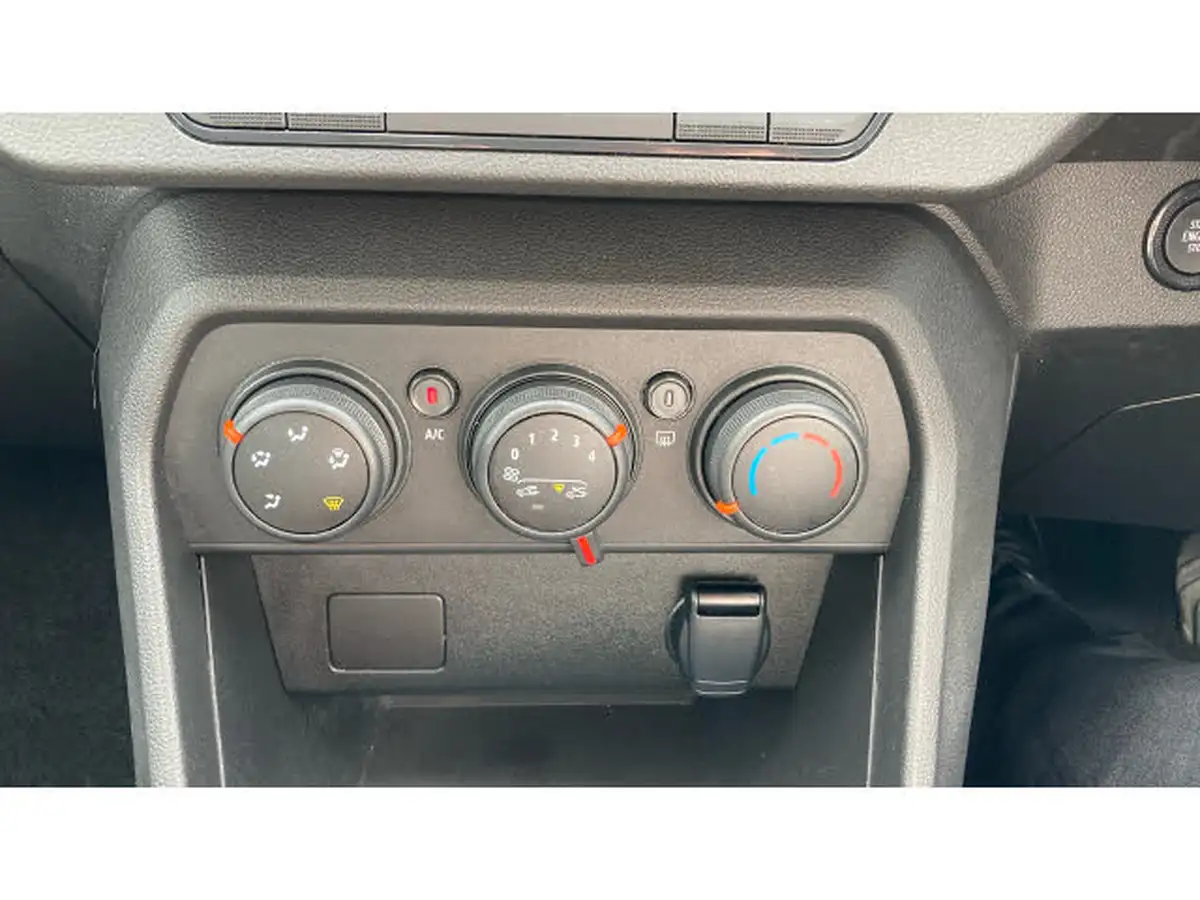 2024-dacia-sandero-stepway-10-tce-expression-90bhp-big-21