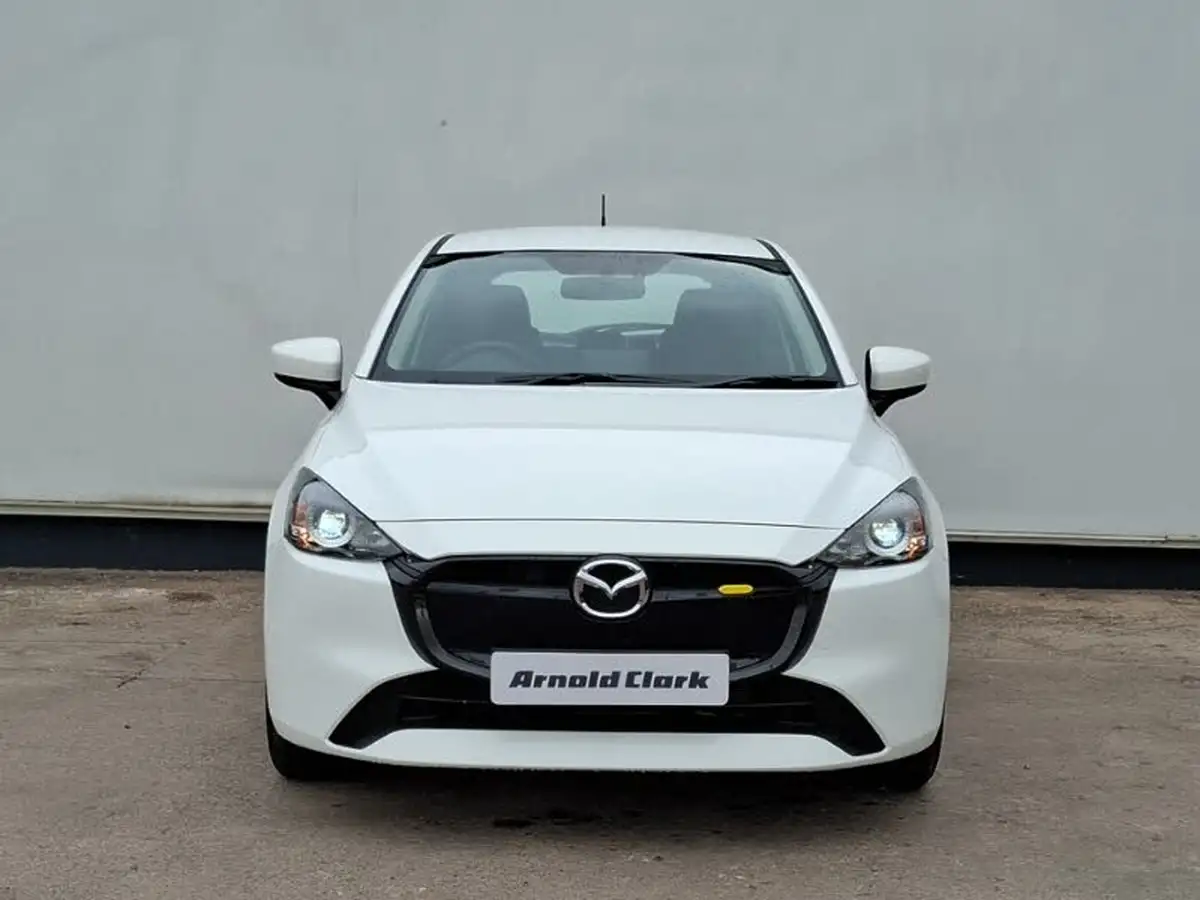 2024-mazda-mazda2-15-skyactiv-g-centre-line-big-18