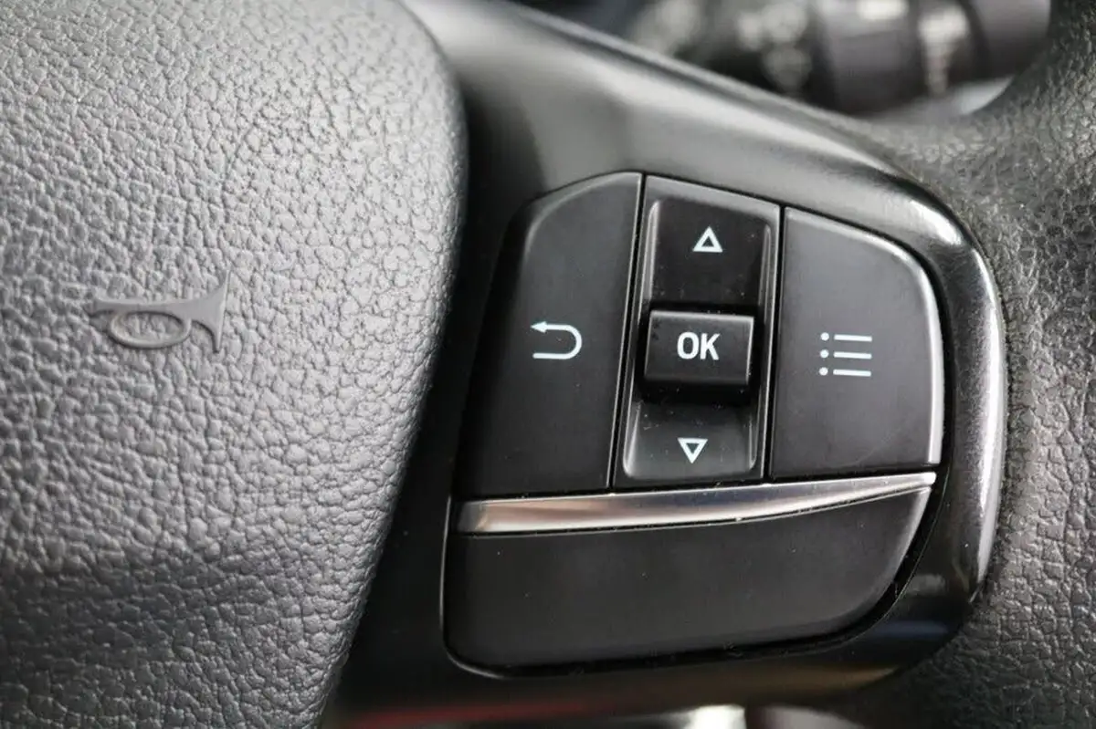 2022-ford-transit-20tdci-350-l4h3-leader-130pseu6dt-panel-van-big-32