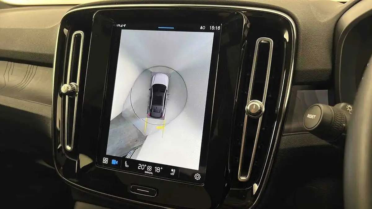 2022-volvo-c40-e-twin-recharge-pro-big-22