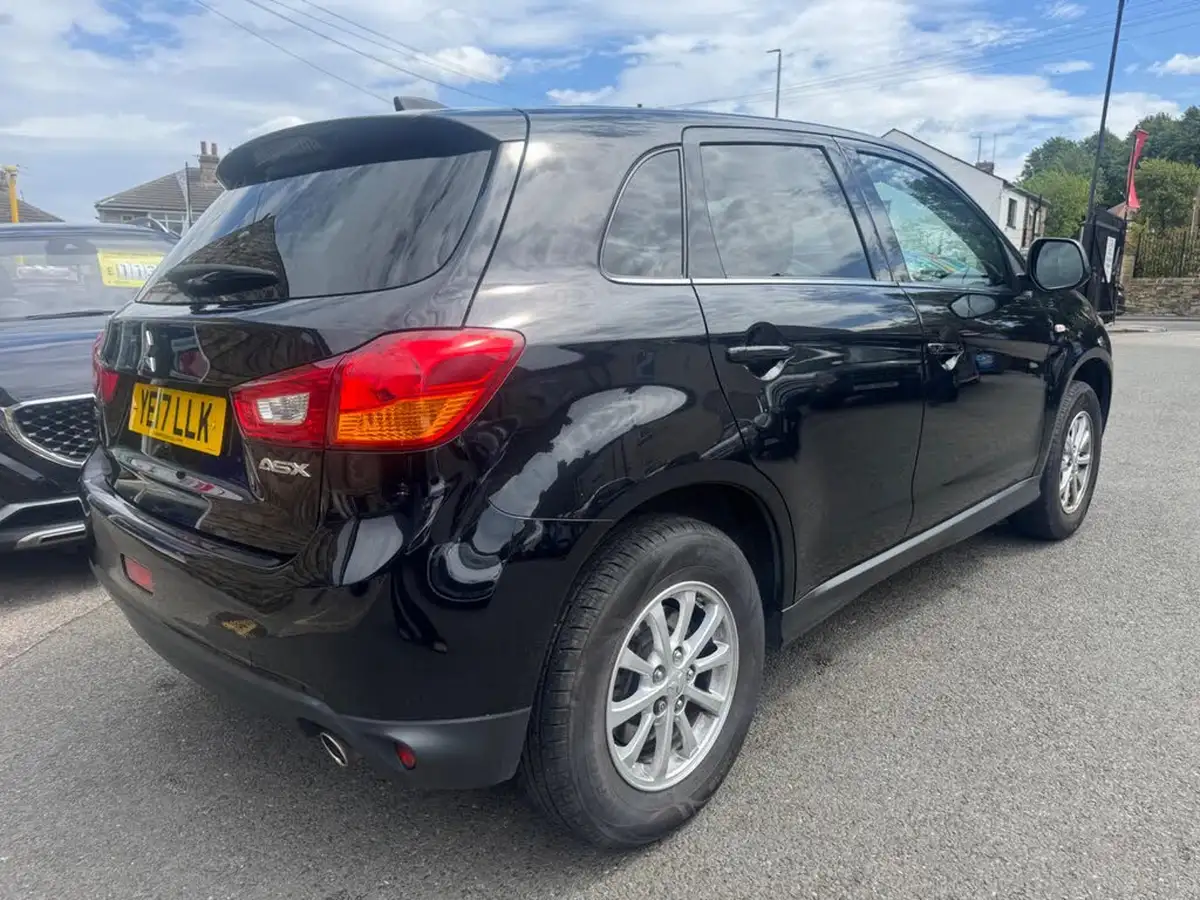 2017-mitsubishi-asx-16-2-big-17