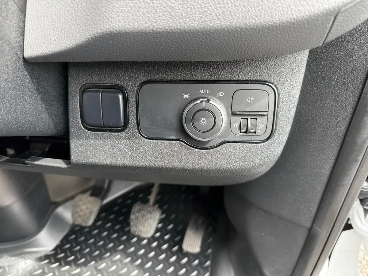 2020-mercedes-benz-sprinter-20cdi-315-l1h1-progressive-big-21