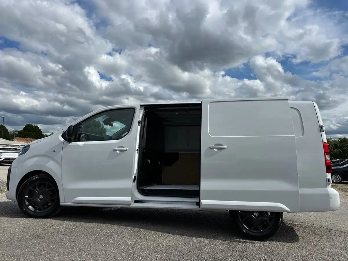 2024-vauxhall-vivaro-20td-xl-pro-big-40