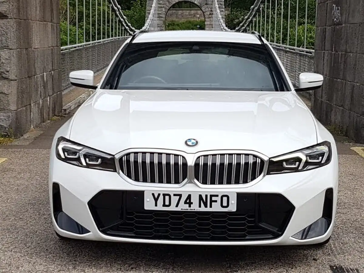 2024-bmw-3-series-20-320i-m-sport-touring-5d-big-11