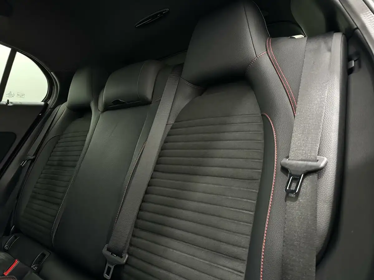 2019-mercedes-benz-gla-class-16-gla-200-amg-line-edition-7g-dct-big-34