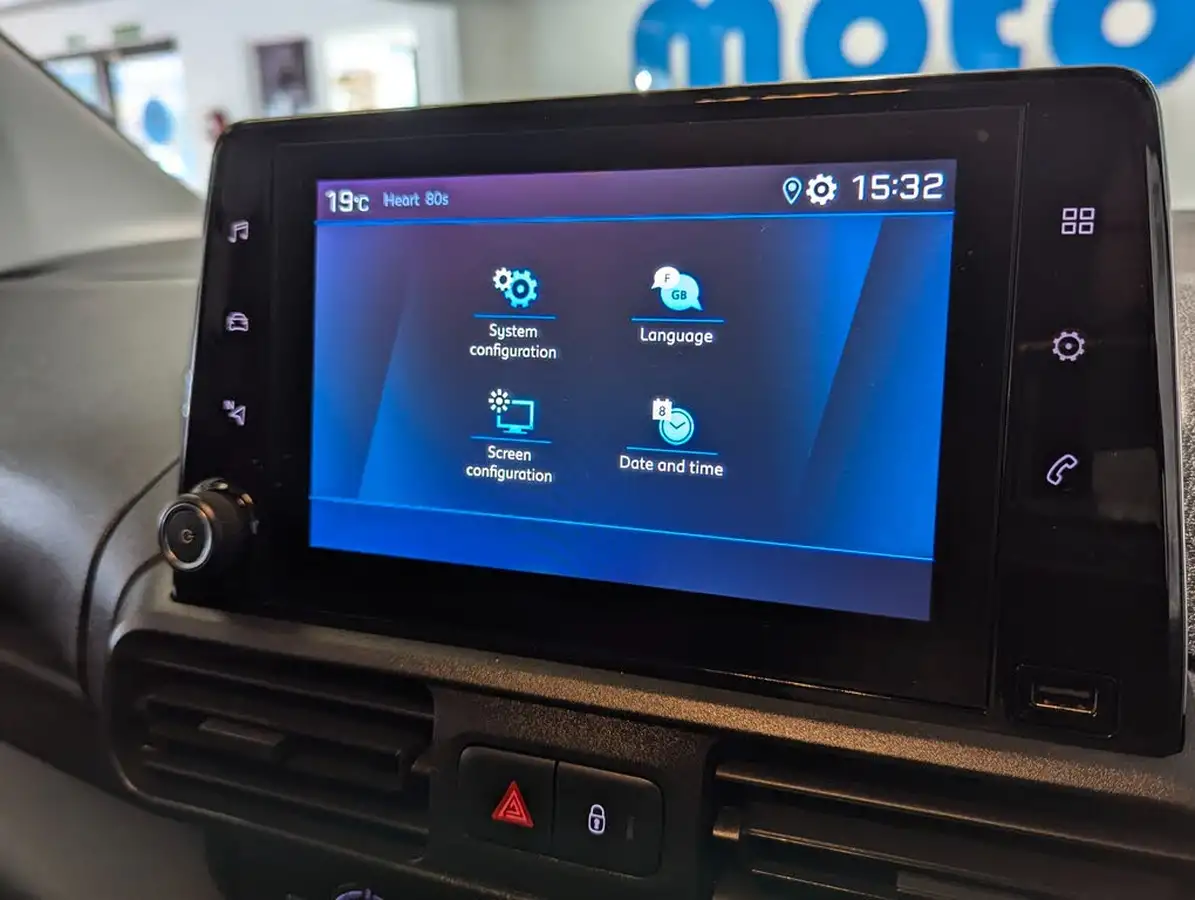 2020-peugeot-partner-15-bluehdi-1000-professional-100ps-eu6dt-panel-big-26