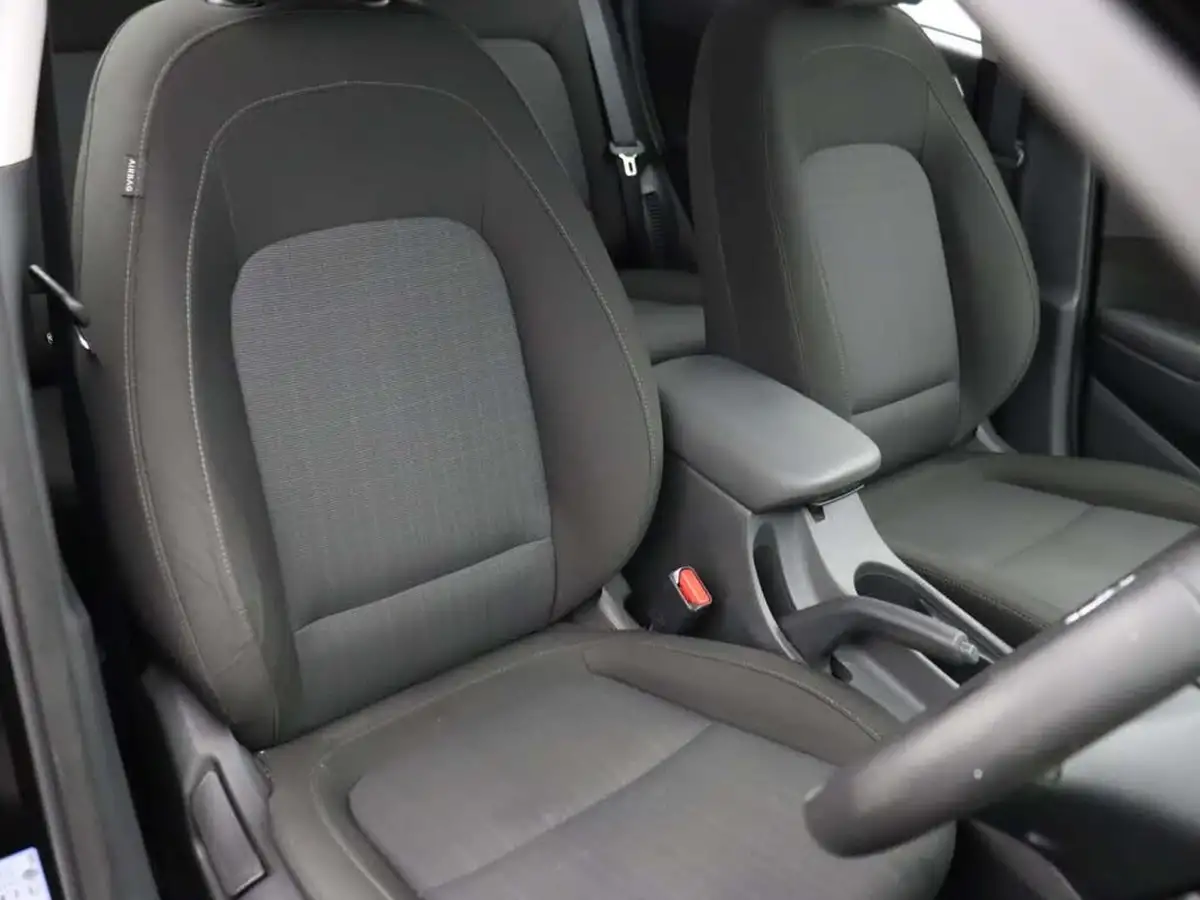 2022-hyundai-kona-10-t-gdi-se-connect-big-14