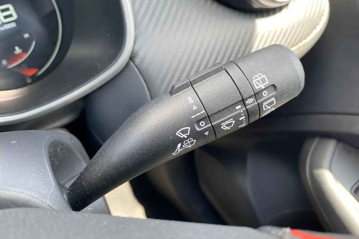 2023-mg-zs-suv-15-vti-tech-exclusive-big-25