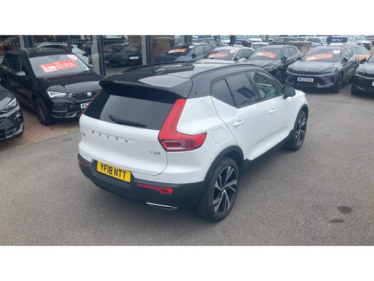 2018-volvo-xc40-15-t3-r-design-pro-big-27