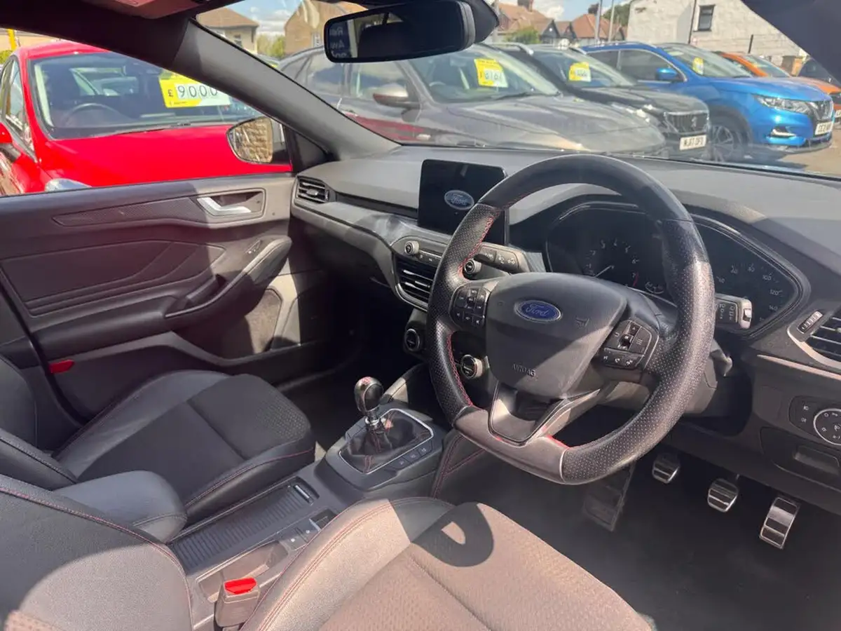 2019-ford-focus-10t-st-line-x-ss-hatchback-big-24