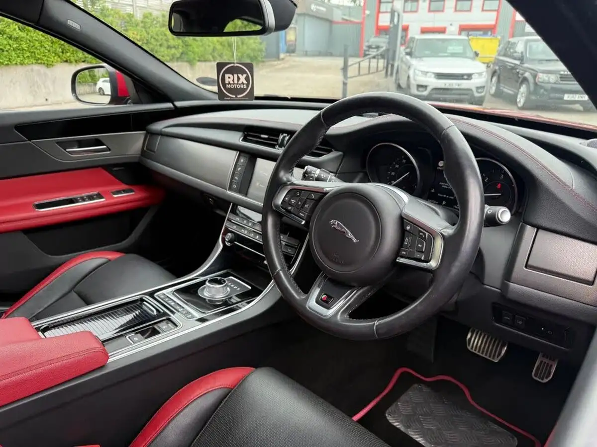 2016-jaguar-xf-30td-s-big-14