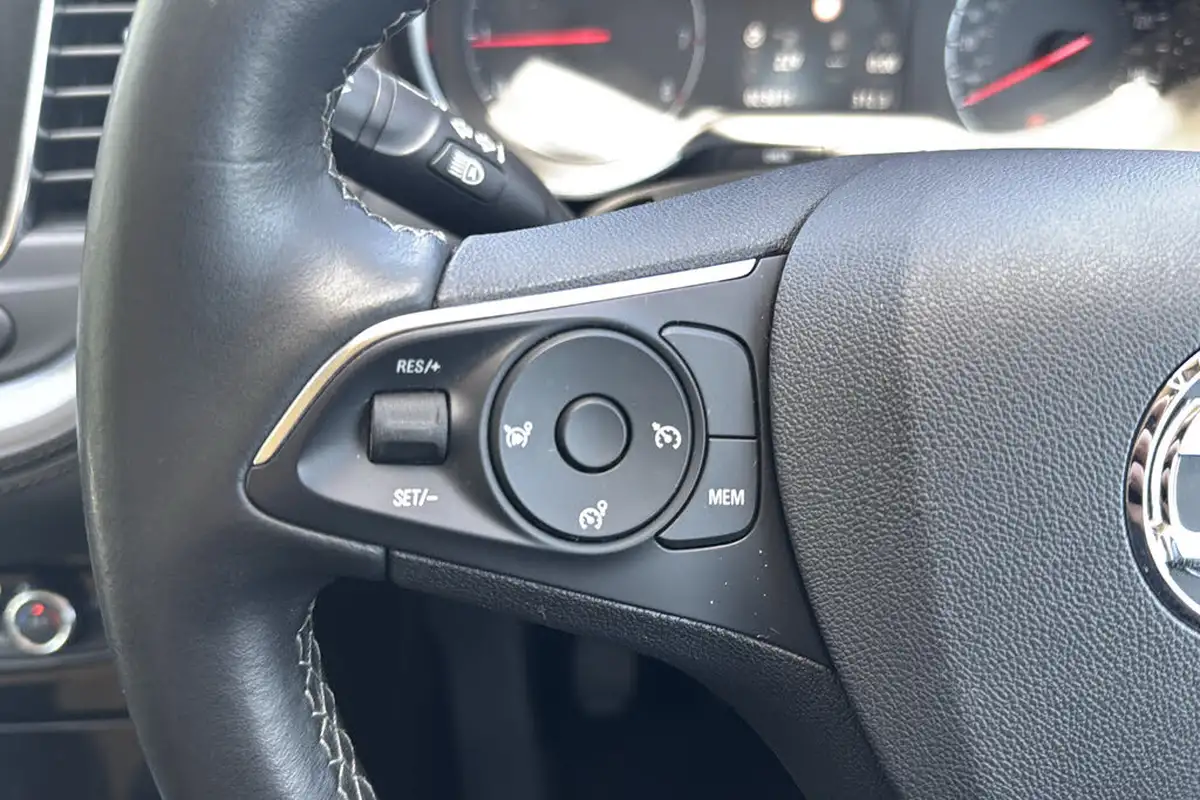 2020-vauxhall-grandland-x-12-business-edition-nav-big-16