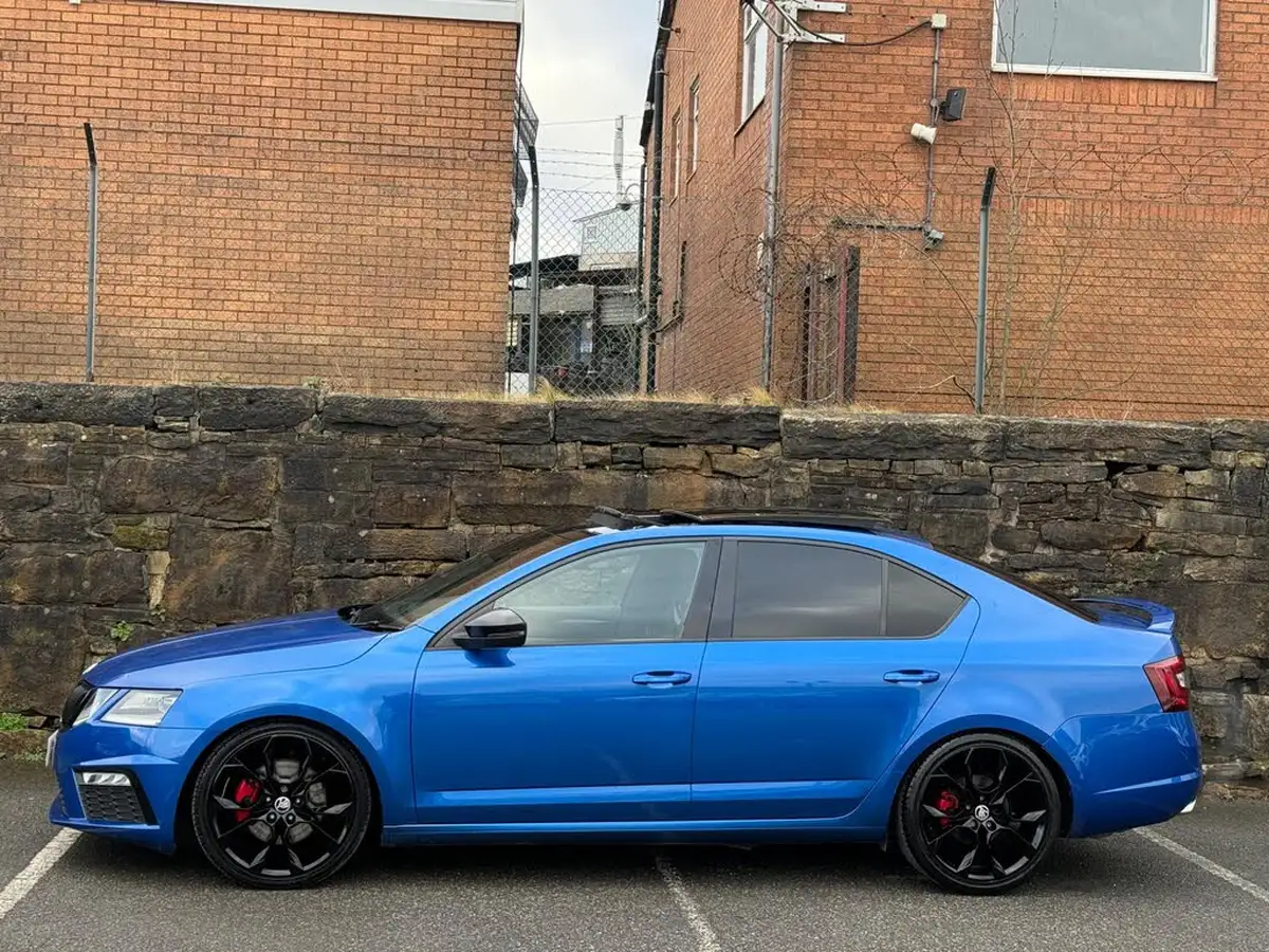 2018-skoda-octavia-20tdi-vrs-hatchback-dsg-big-3
