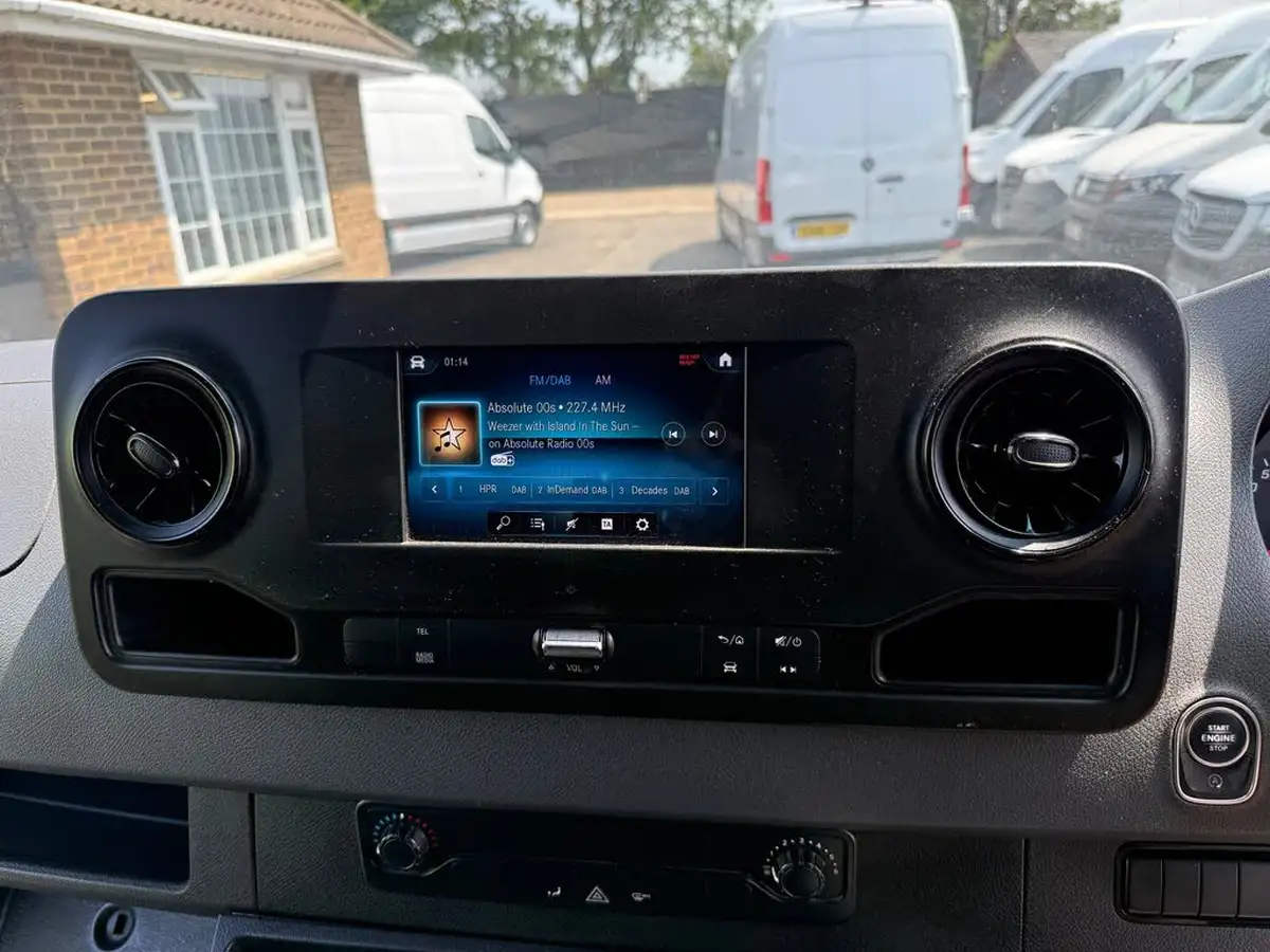 2022-mercedes-benz-sprinter-20cdi-315-l1h1-progressive-150pseu6dt-panel-rwd-eco-gear-360-big-28