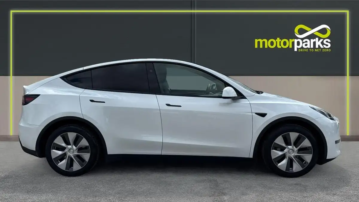 2024-tesla-model-y-e-long-range-306bhp-awd-big-1