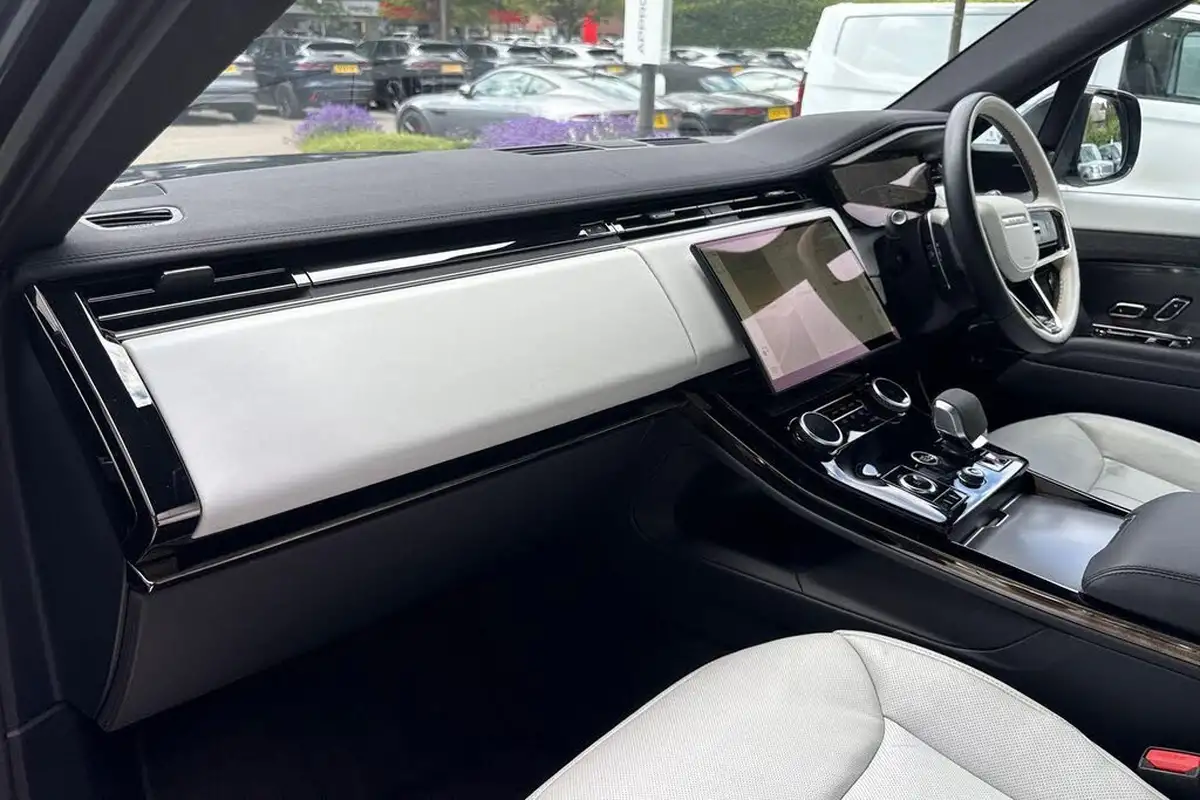 2023-land-rover-range-rover-sport-30-p400-dynamic-se-big-43