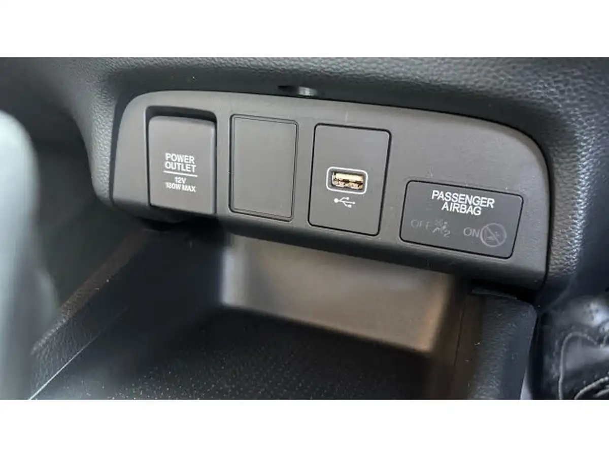 2022-honda-jazz-15-i-mmd-se-109ps-big-24