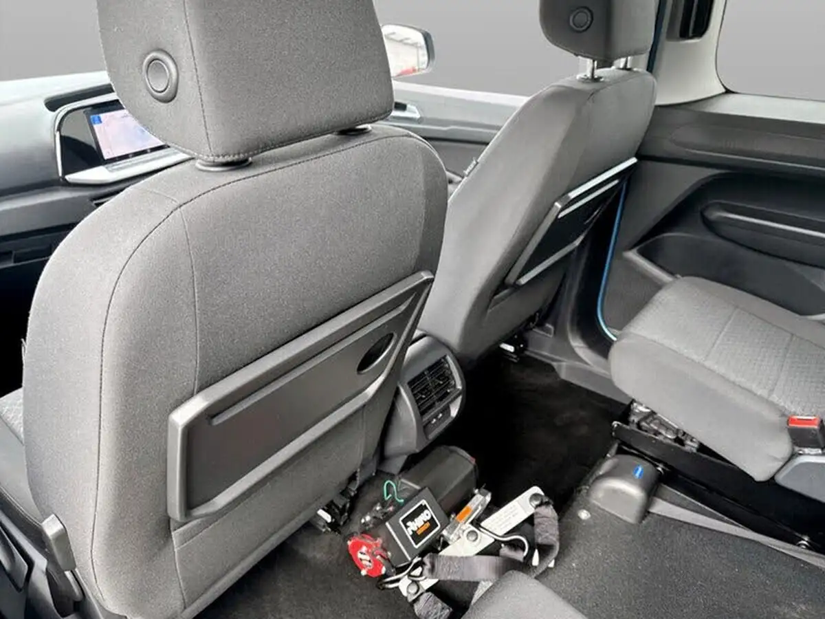 2023-ford-tourneo-connect-20-titanium-big-14