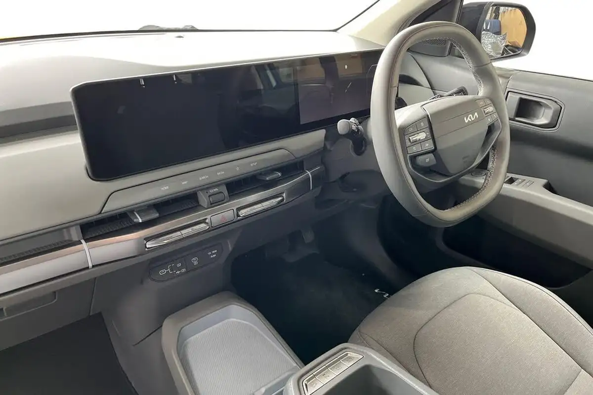 2025-kia-ev3-e-air-814kwh-big-8