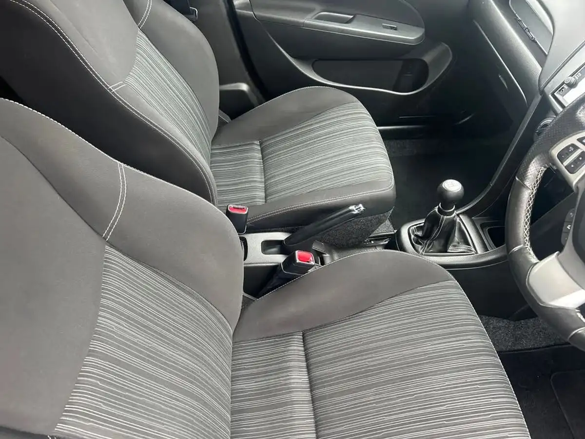 2016-suzuki-swift-12-sz-l-5d-big-27