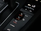 2025-porsche-macan-20-small-36