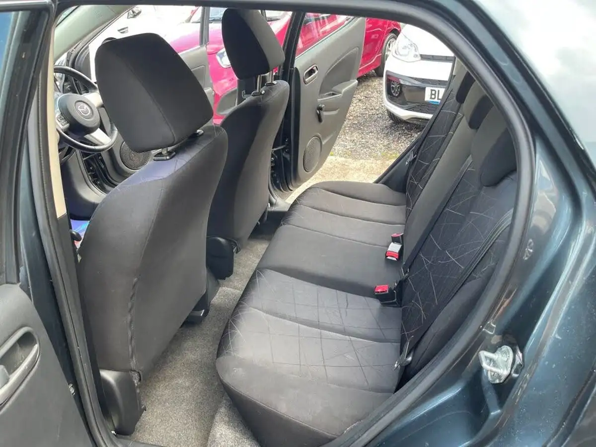 2011-mazda-mazda2-13-tamura-5d-big-29