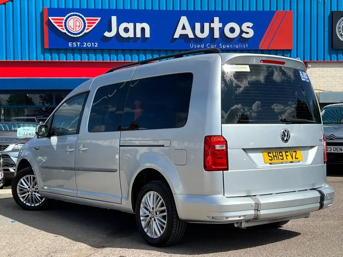 2018-volkswagen-caddy-maxi-life-14-tsi-c20-dsg-big-1