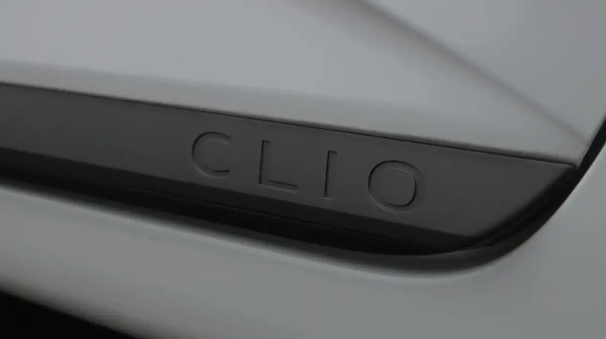 2021-renault-clio-10-tce-rs-line-90ps-big-21
