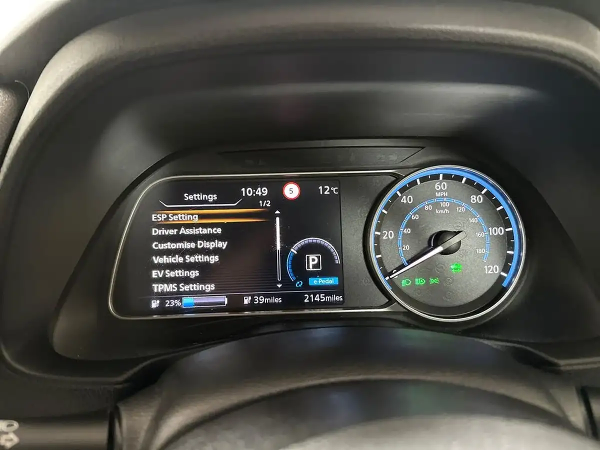 2021-nissan-leaf-e-acenta-big-17