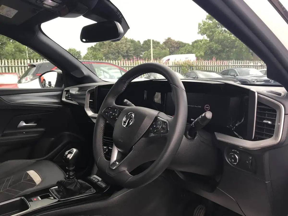 2024-vauxhall-mokka-12-ultimate-136ps-big-2