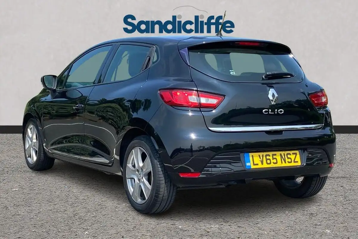 2015-renault-clio-12-dynamique-nav-big-5