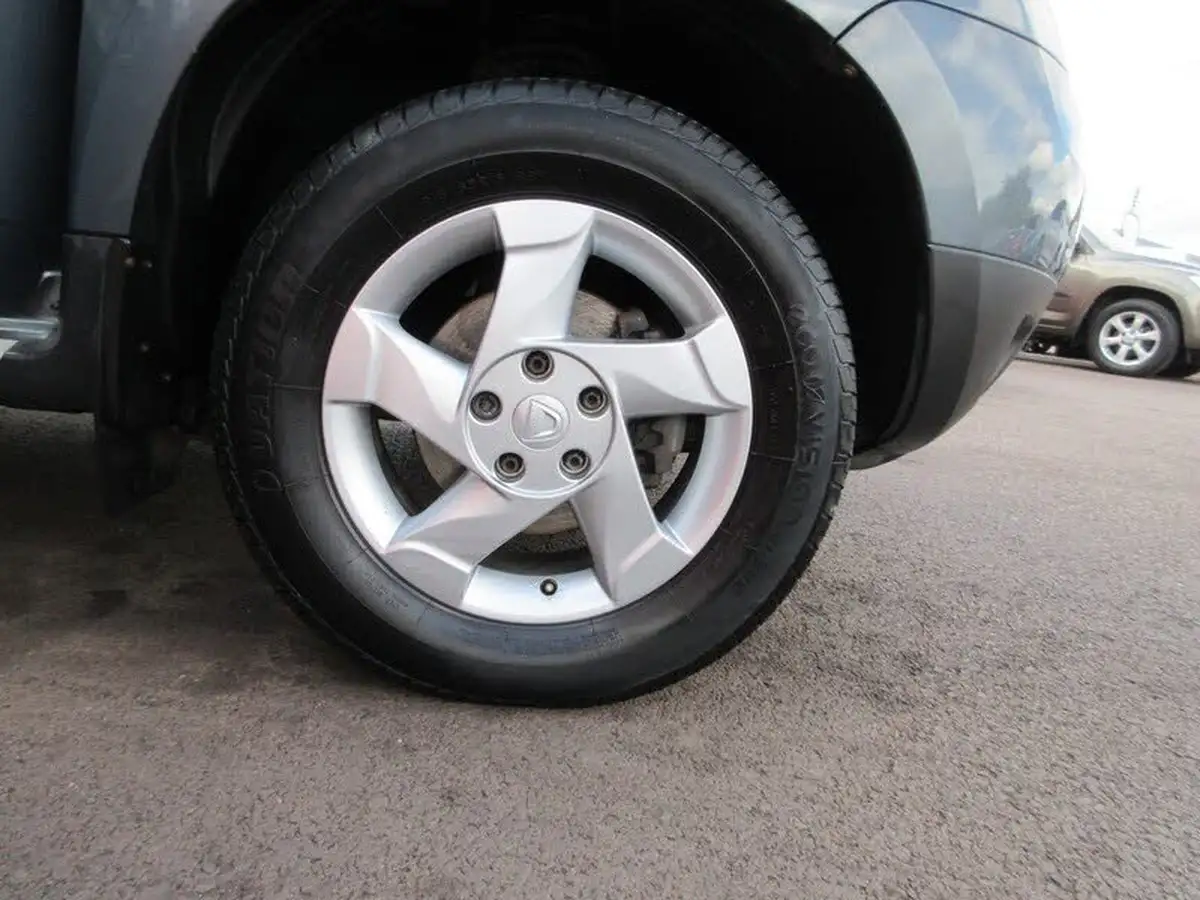 2013-dacia-duster-15d-laureate-107bhp-big-23