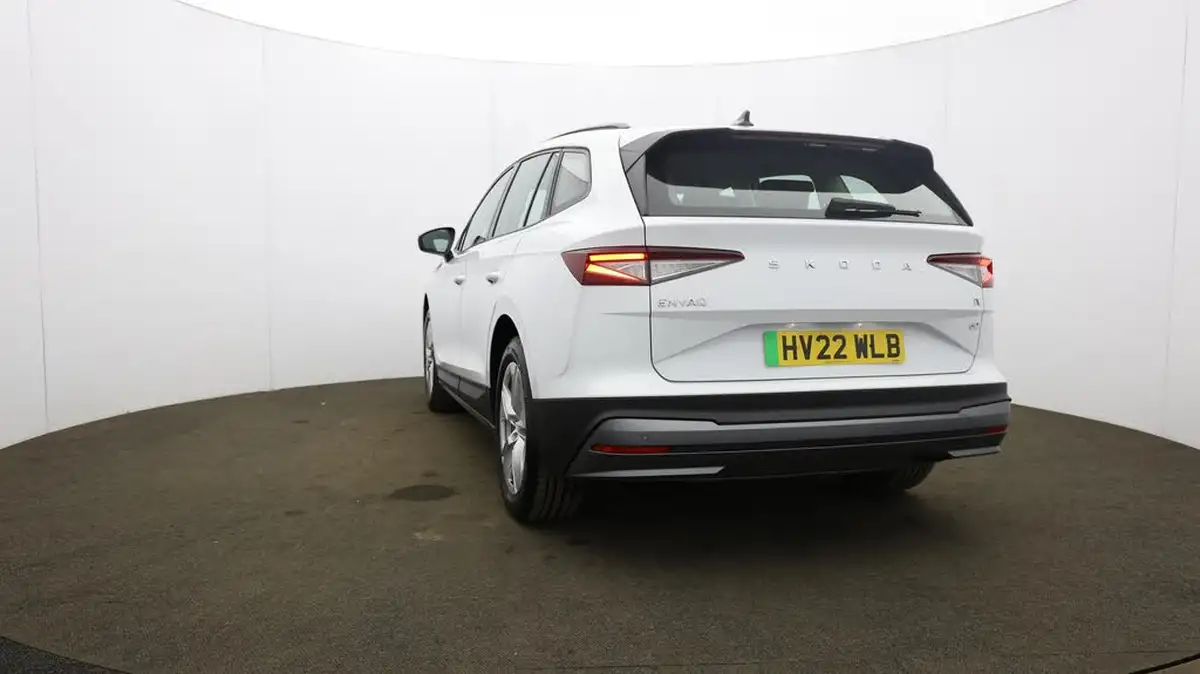 2022-skoda-enyaq-e-60-big-32
