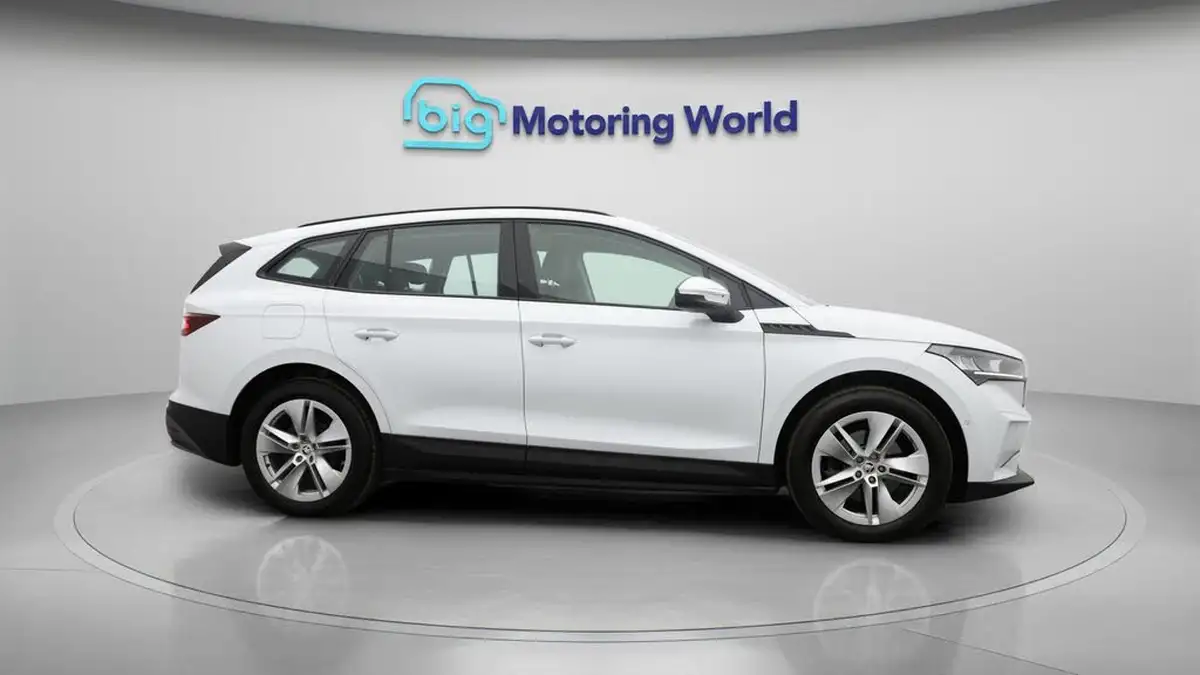 2022-skoda-enyaq-e-60-big-8