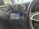 2017-dacia-sandero-15dci-laureate-small-10