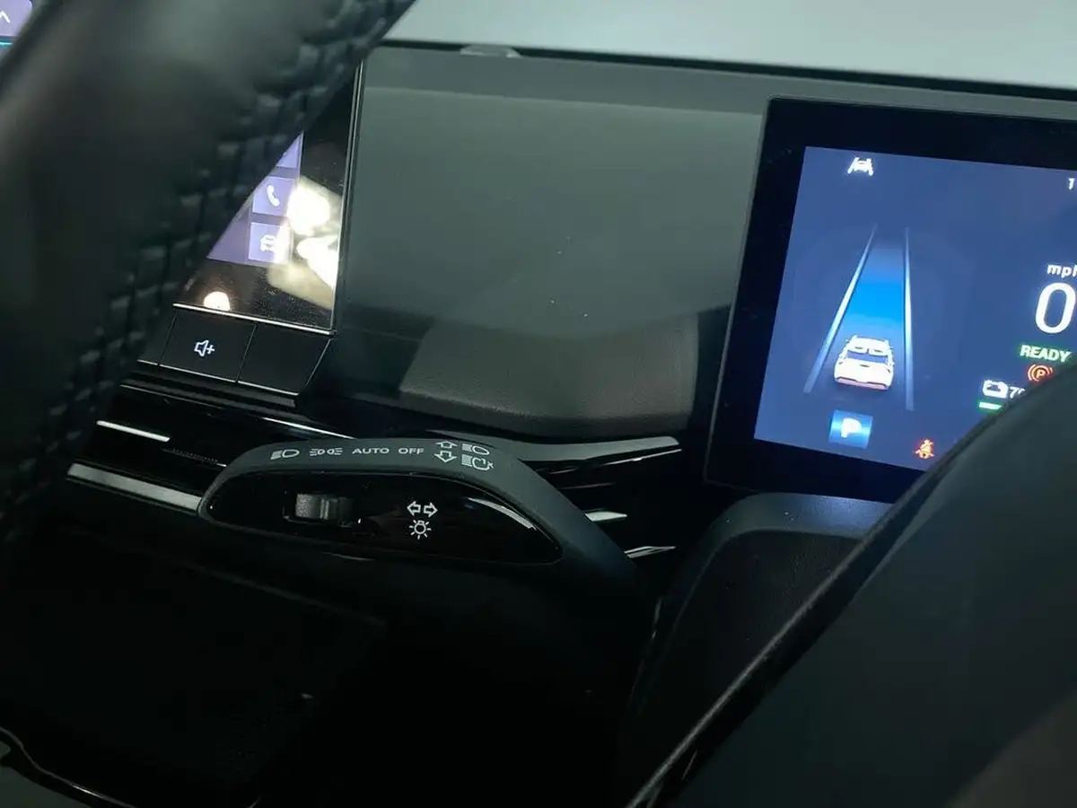 2023-mg-mg4-e-trophy-ev-203ps-long-big-30