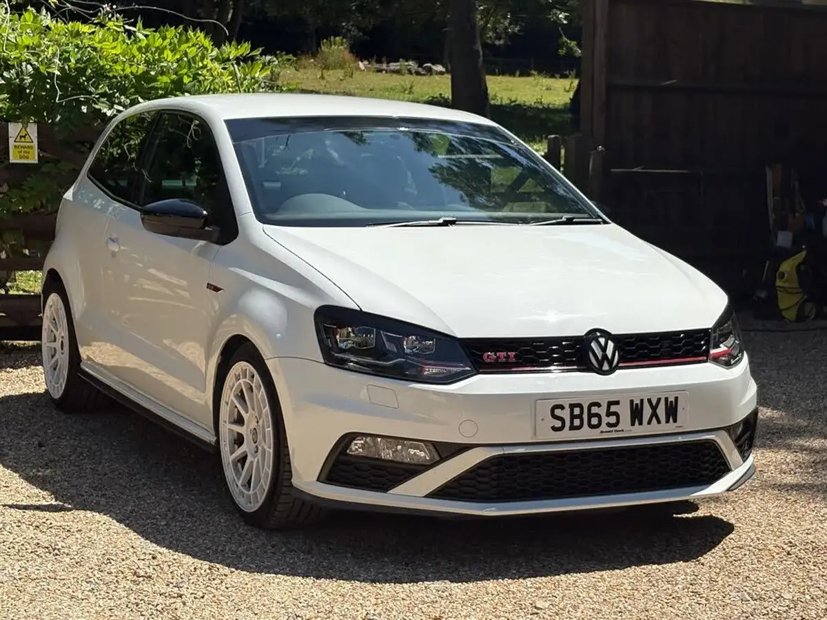 2015-volkswagen-polo-18-tsi-gti-3d-big-6